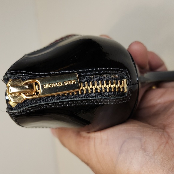 Michael Kors Sandal - Picture 11 of 12